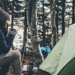 Jak wybrać dobre pole namiotowe